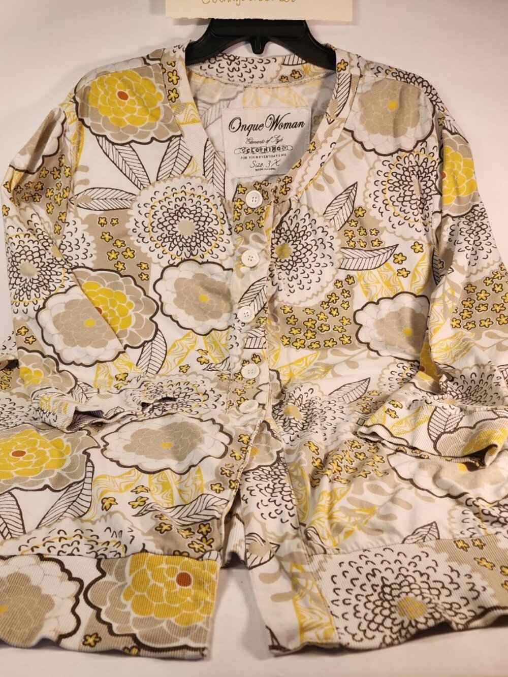 OnQue Woman 3XLARGE Lightweight Cardigan Button-Down